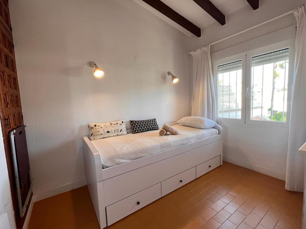 Cristina By Sun & Sea Homes Moraira Exteriör bild